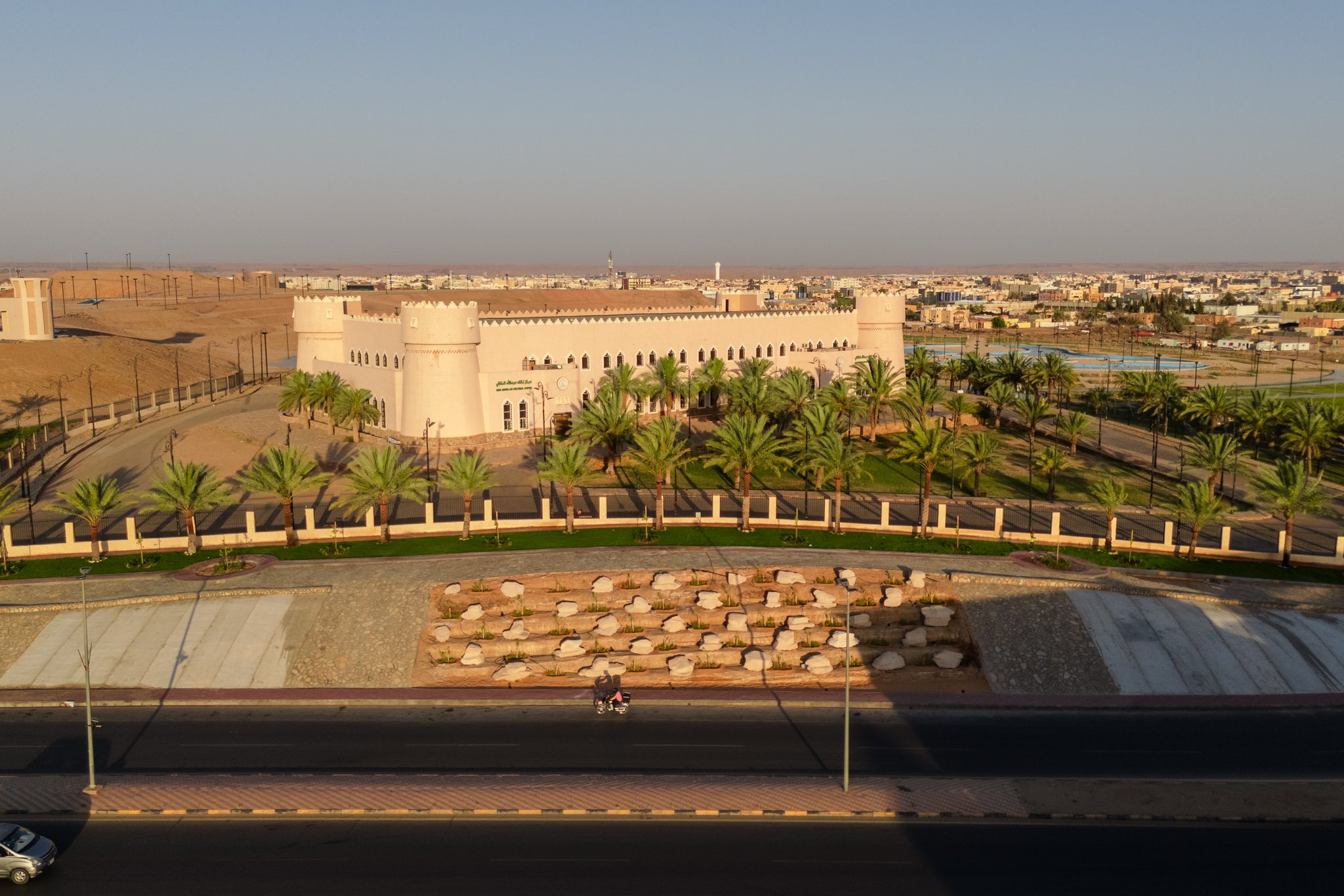 أمانة الجوف تعلن عن اكتمال مشروع تطوير محيط "مركز الملك عبدالله الثقافي" ضمن برنامج التدخلات الحضرية