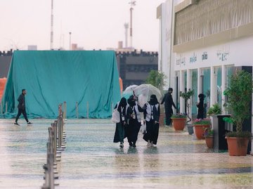 بسبب الحالة المطرية..مهرجان زيتون الجوف الدولي يعلن تعليق الفعاليات اليوم للحفاظ على سلامة الزوار